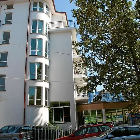 Хотел лотос 2*