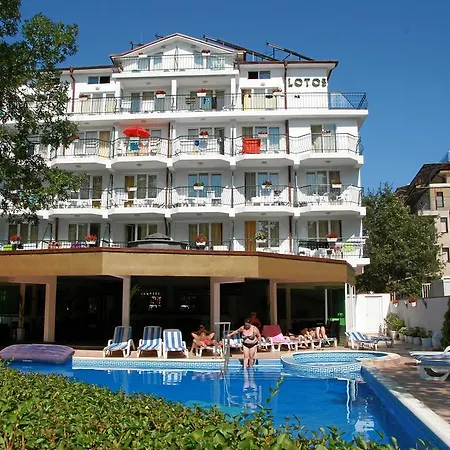 Хотел лотос